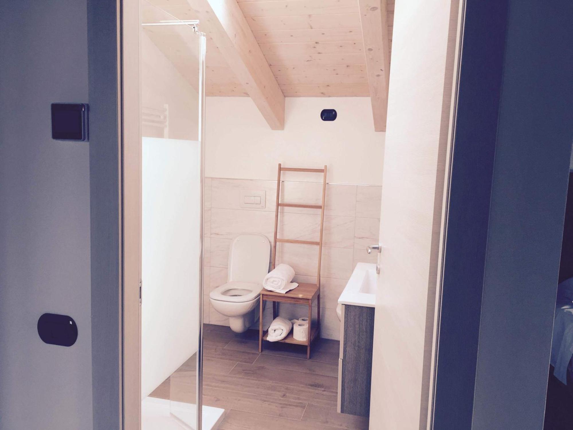 La Villa Bianca Guest House Cantu Room photo